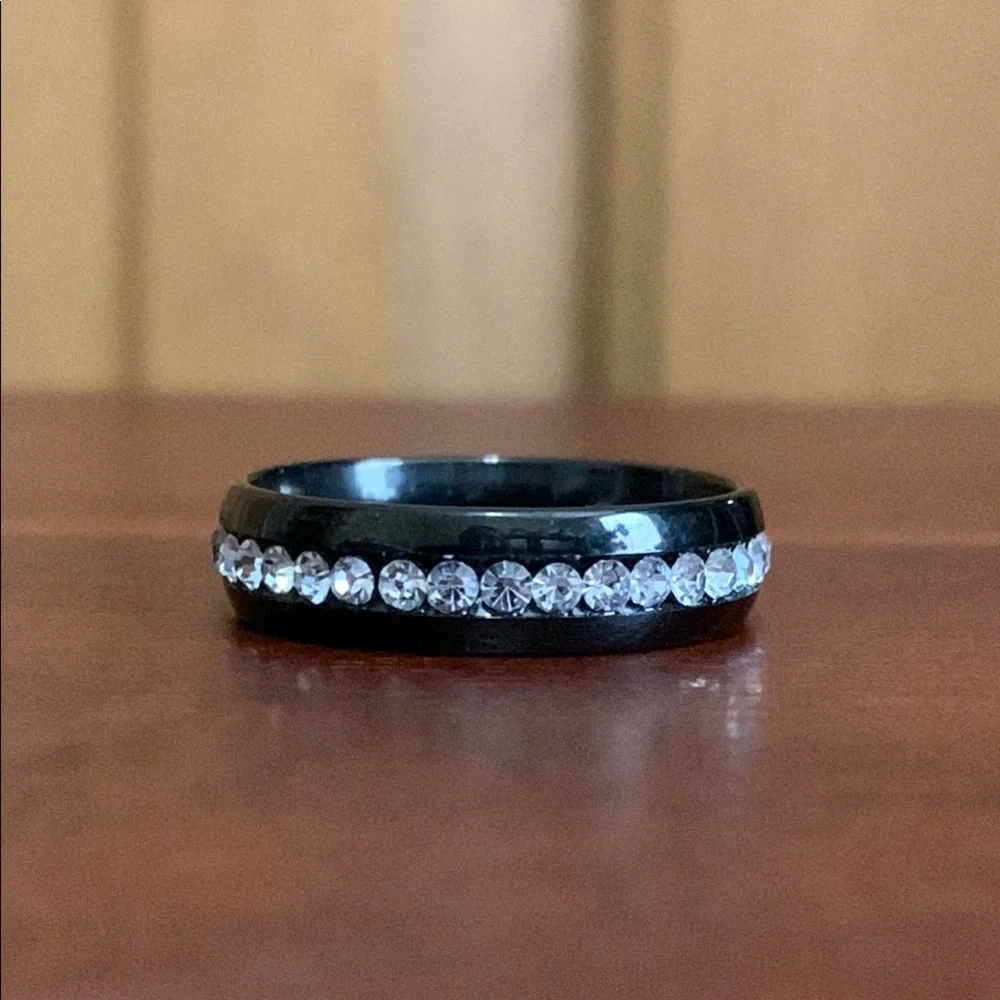 Black ring with rhinestones size 10.75